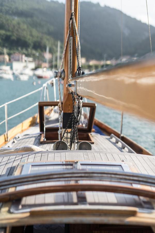 B&B Vela D'Epoca Parvati By Portido Porto Venere Exteriér fotografie